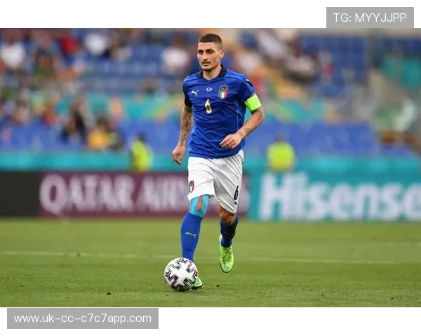 足球界矮个子球星盘点 谁是身高最矮却最具传奇色彩的球员